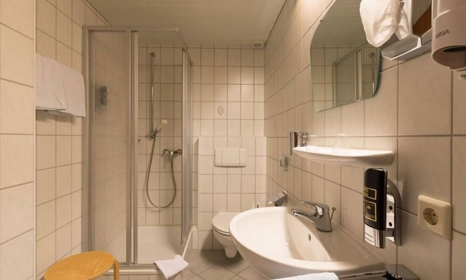 Kattenes Apartment | Double room Standard - Hotel-Restaurant Langen