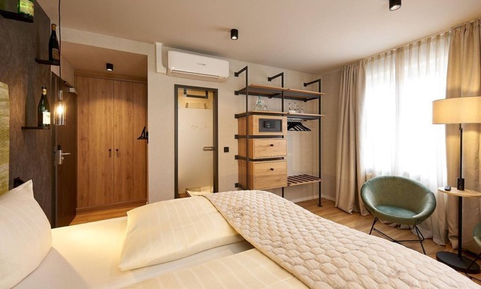 Zeltingen-Rachtig House | Double room Weinlage in the main building - Hotel Zeltinger Hof