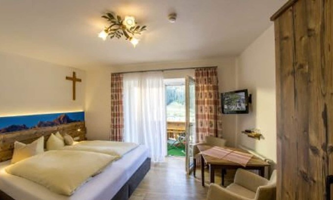 Nesselwaengle Apartment | Double room with balcony 2 - Apartments and Pension Mariandl