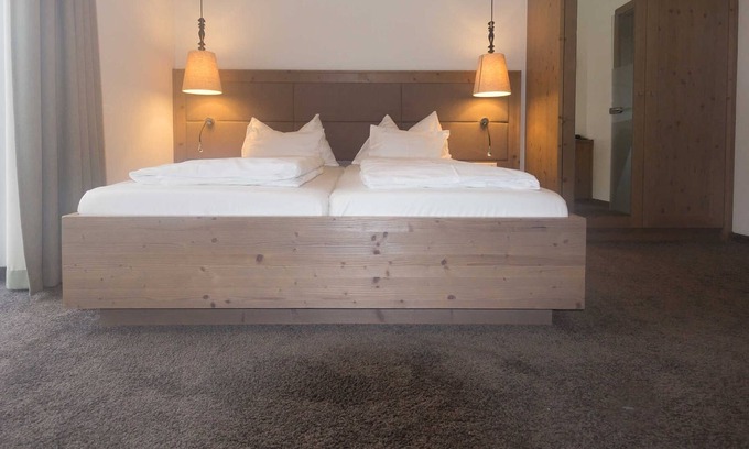 Unterach am Attersee House | Double room with balcony, without lake view - Attersee 7 - Hotel STADLER am Attersee, your lakeside hotel in the