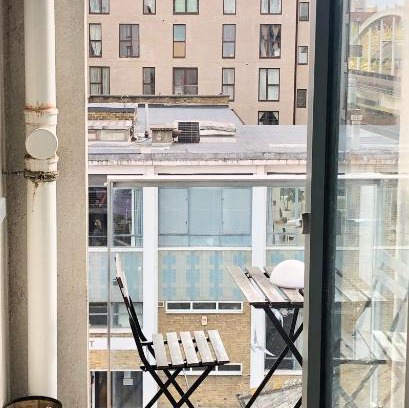 Haggerston House | Double Room with Private Balcony