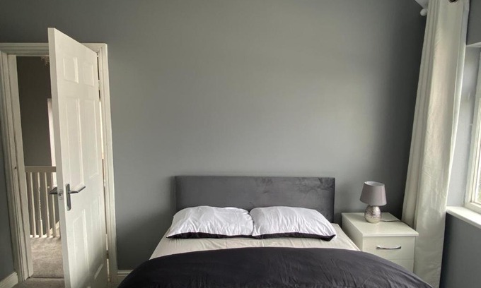 Bloxwich House | Double size bed