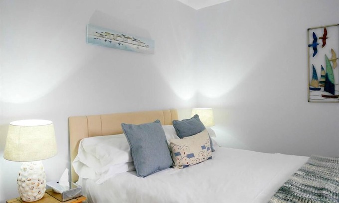 Mumbles Bed & Breakfast | Double Standard Room Ensuite@Norton House Hotel
