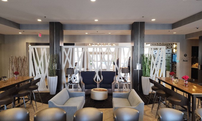 North Charleston Hotel | DoubleTree by Hilton North Charleston - Convention Center