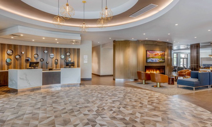 Charleston Hotel | DoubleTree by Hilton Charleston Riverview