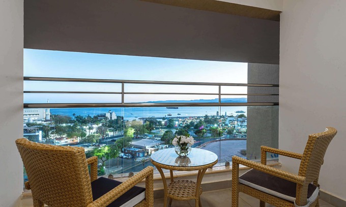 Aqaba Hotel | DoubleTree by Hilton Hotel Aqaba