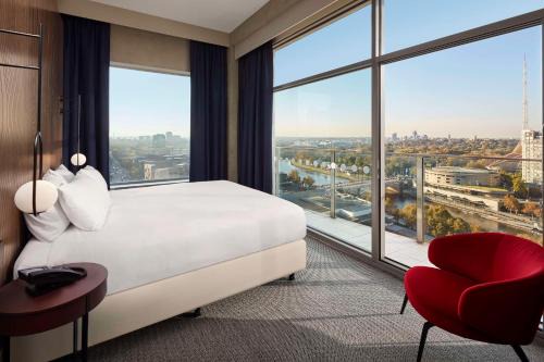 Melbourne Central Business District Hotel | DoubleTree by Hilton Melbourne