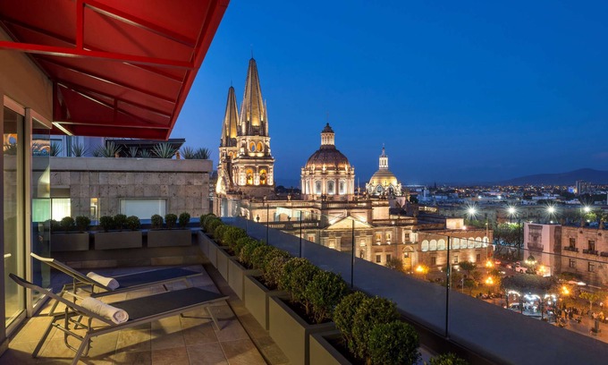 Downtown Guadalajara Hotel | DoubleTree by Hilton Guadalajara Centro Historico