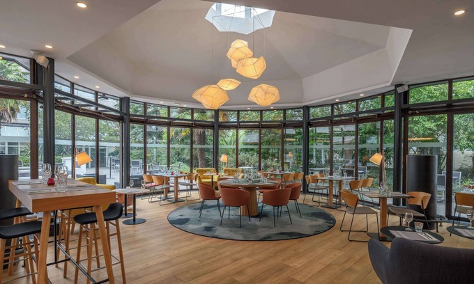Bougival Hotel | DoubleTree by Hilton Paris Bougival