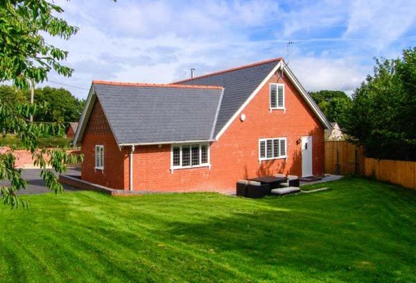 Penycae House | Douglas Cottage
