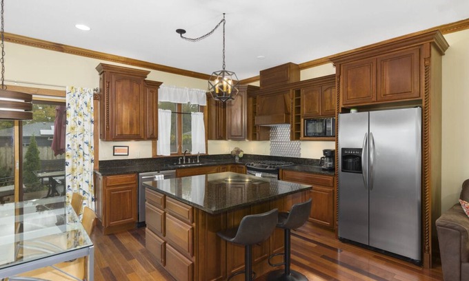 Douglas Condo | Douglas Hideaway - A Cozy 1-Bedroom Condo in Douglas, Michigan!