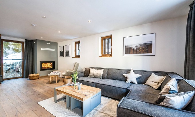 Argentiere Ski Chalet | DOUKA - Upscale chalet with sauna and hot tub