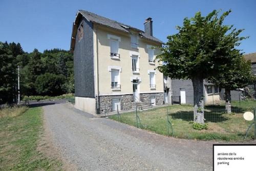 La Bourboule Apartment | Doux Ombrages