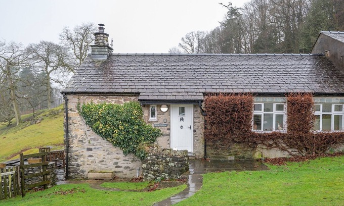 Graythwaite Apartment | Dove Cottage, Graythwaite