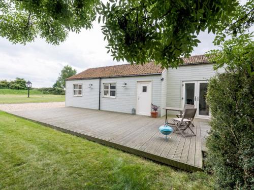 Louth House | Dove Farm Cottage