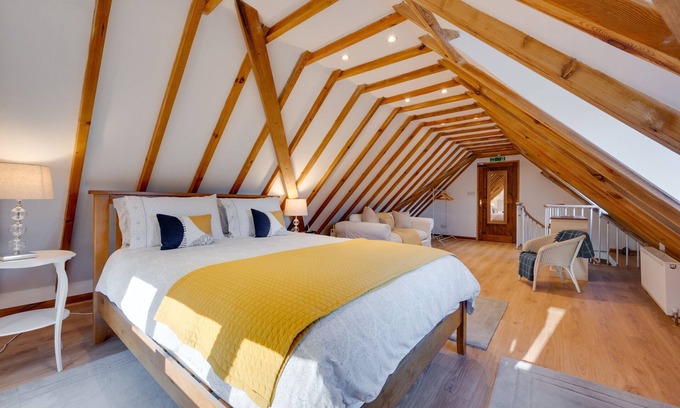 Broad Oak House | Doves Barn - One Bedroom House, Sleeps 2