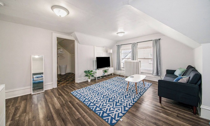 Midtown Apartment | Downtown 1BR + Office - Modern Comfort & Historic Walking Streets