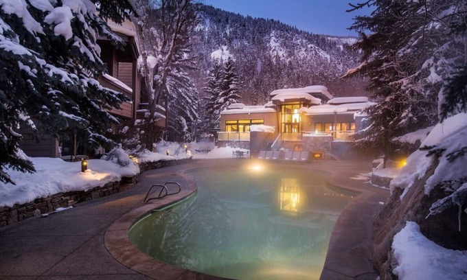 Aspen Condo | Downtown Aspen 2 Bedroom just 3 Blocks to lift w/on-site cafe and shuttle!