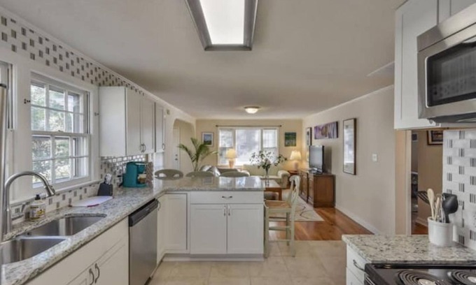 Carrboro House | Downtown Carrboro Walking Distance 2-Bedroom House