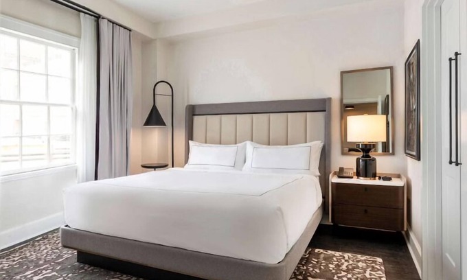 Charleston Historic District Hotel | Downtown Charleston in Delight! Pet-friendly Property, Outdoor Swimming Pool!