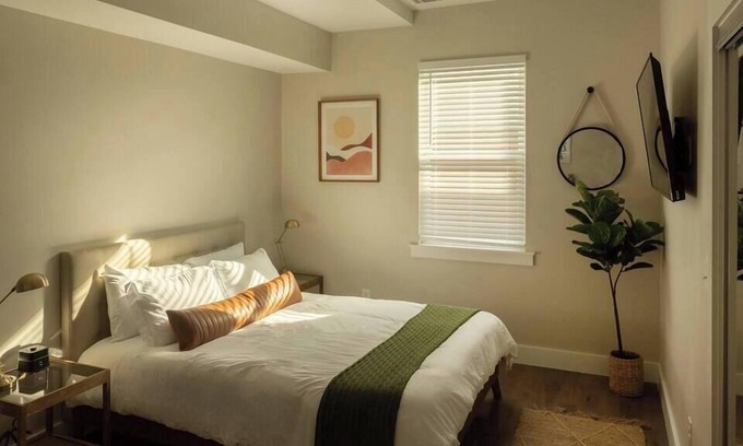 Old West Broad Neighborhood Apartment | Downtown, contemporary, 2 bedroom, Roof Terrace! 4A
