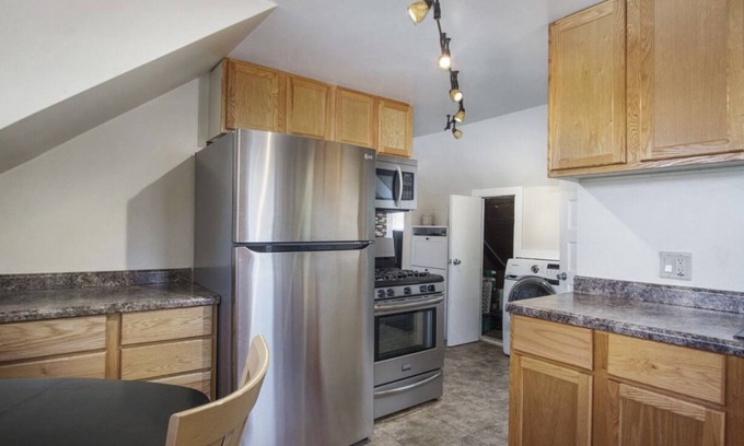 Holland Cottage | Downtown Cottage