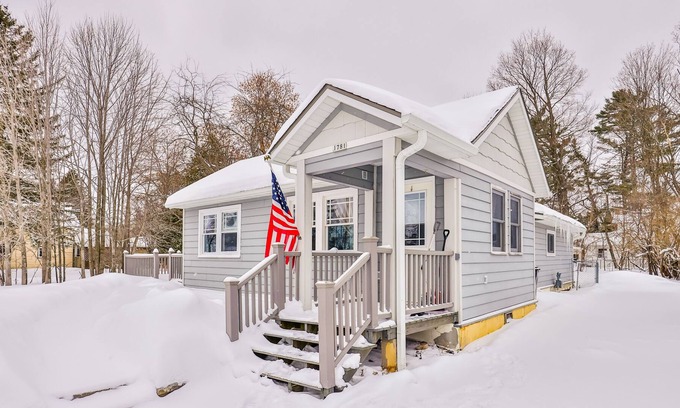 Three Lakes House | Downtown cottage with huge yard, deck, grill, sunroom, & washer/dryer