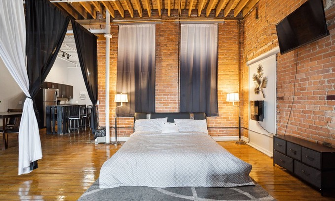 Detroit Apartment | Downtown Detroit Loft - Fully equipped & Absolutely Gorgeous theme by RedAwning