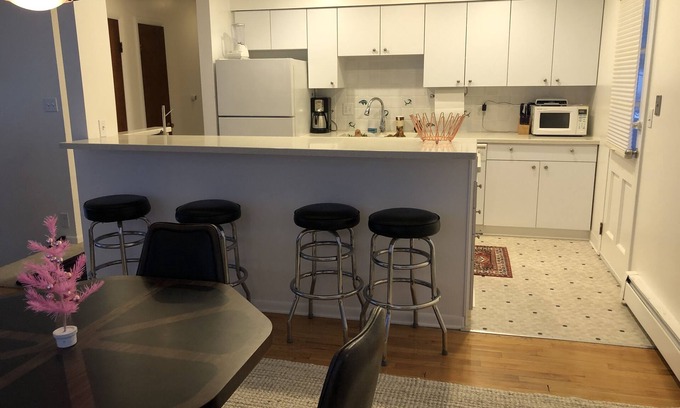 Grand Haven House | Downtown Duplex Upper with garage