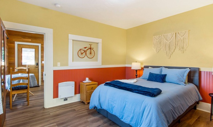 Friday Harbor House | Downtown Friday Harbor! Adults Only (CCS# 3)