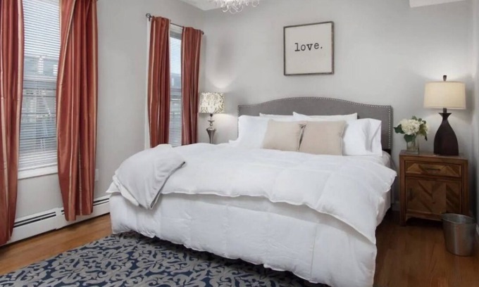 Country Club Plaza Area Apartment | Downtown Furnished Corporate Apartment with Coffee Bar