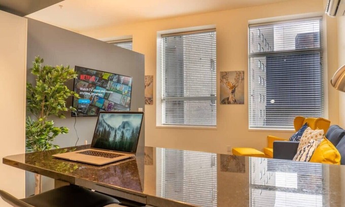 Downtown Winnipeg Condo | Downtown Haven w/WiFi & Rooftop