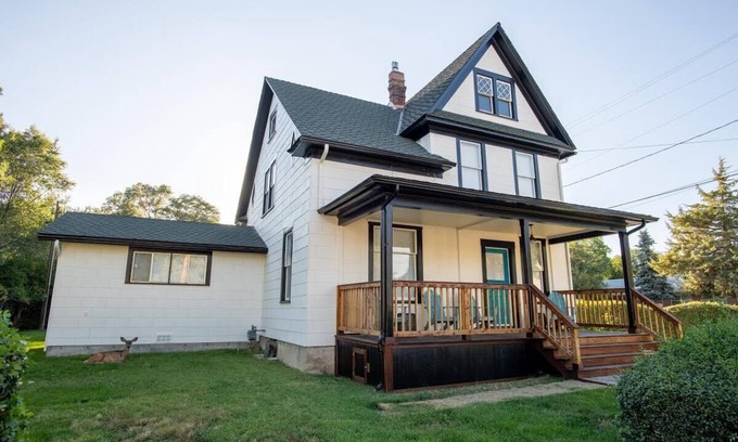 Carson City House | Downtown Historic Charmer - Walk to State Capitol