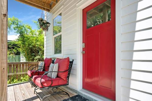 Lincolnville House | Downtown Home with Hot Tub, BBQ, Near Ice Plant!