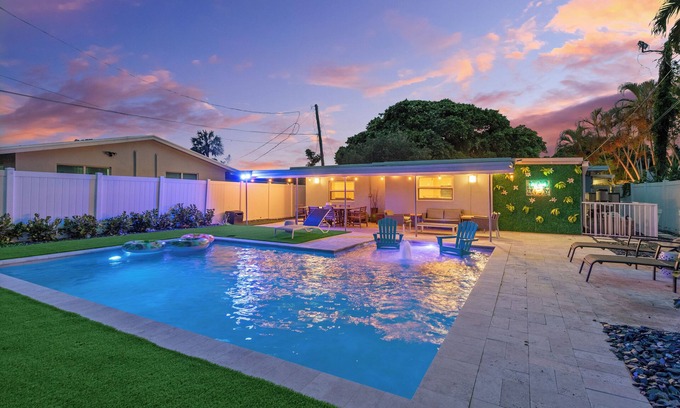 Croissant Park House | Downtown Lauderdale Oasis