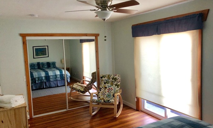 Revelstoke Ski Chalet | **********Downtown Location~Walking distance to Everything/Family Friendly******