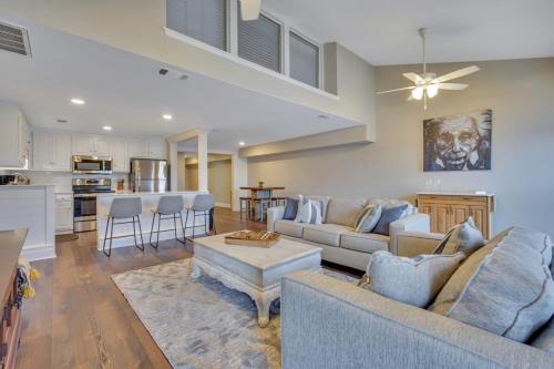 Statesboro Apartment | Downtown Loft - Above Bull & Barrel & Close to Georgia Southern