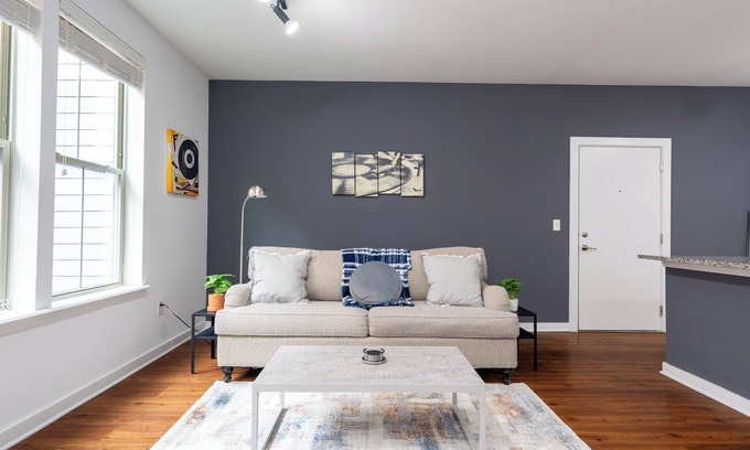 South Main Historic District Apartment | Downtown Memphis Blues Apartment Retreat