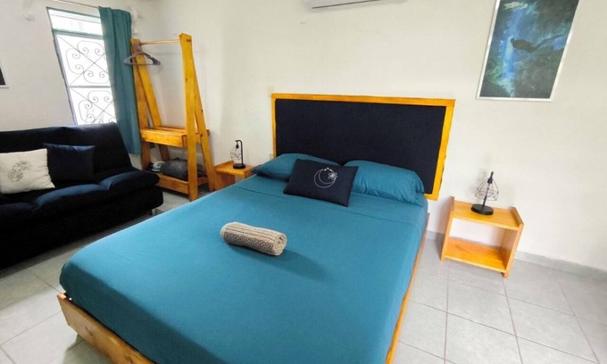 Colonia Adolfo Lopez Mateos Apartment | Downtown private studio, comfortable & calm, wi-fi, work area, a/c, & kitchen