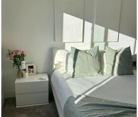 Al Wahdah Apartment | Downtown Private room