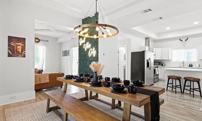 Five Points House | Downtown Retreat 7 Beds 3.5 Bathrooms Heated Pool Sleeps 12 Cowboy Manor