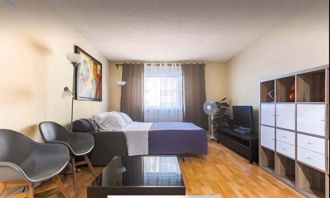 Downtown Edmonton House | Downtown River Valley Bachelor Suite Condo, NON Smoking, 12 inches Queen Bed, Beautiful Minimalist, very convenient every where