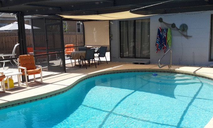 Safety Harbor House | Downtown Safety Harbor 2 Bed 1 Bath Pool Home, 20 minutes from Clearwater beach