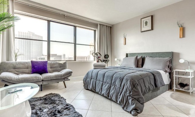 Downtown Jacksonville Apartment | Downtown Studio with City Views in Jacksonville!
