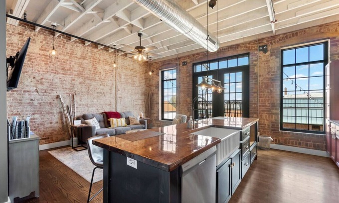 Perryville Apartment | Downtown Urban Loft above Restaurant