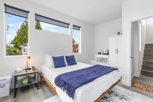 Capitol Hill House | Dragonstone Sweet Suite