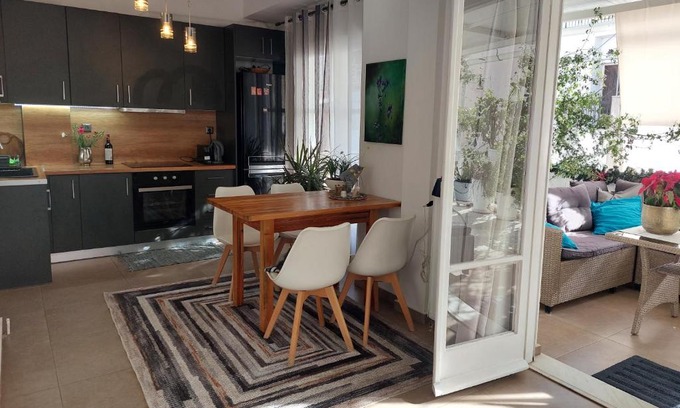 Dafni-Ymittos Apartment | Dream apartment