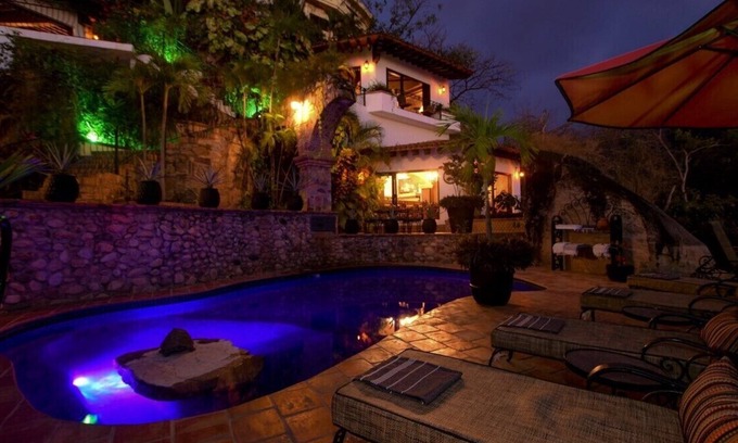 South Shore Hotel Area Villa | Dream Getaway Luxury Private Villa with Stunning Pacific Views! Dedicated Staff.