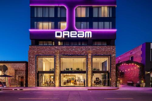 Hollywood Hotel | Dream Hollywood, by Hyatt
