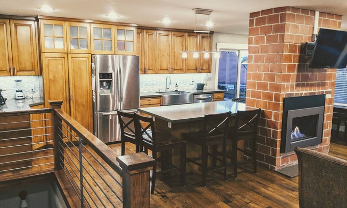 Cottonwood Heights House | Dream Location Minutes From Big & Little Cottonwood Canyon